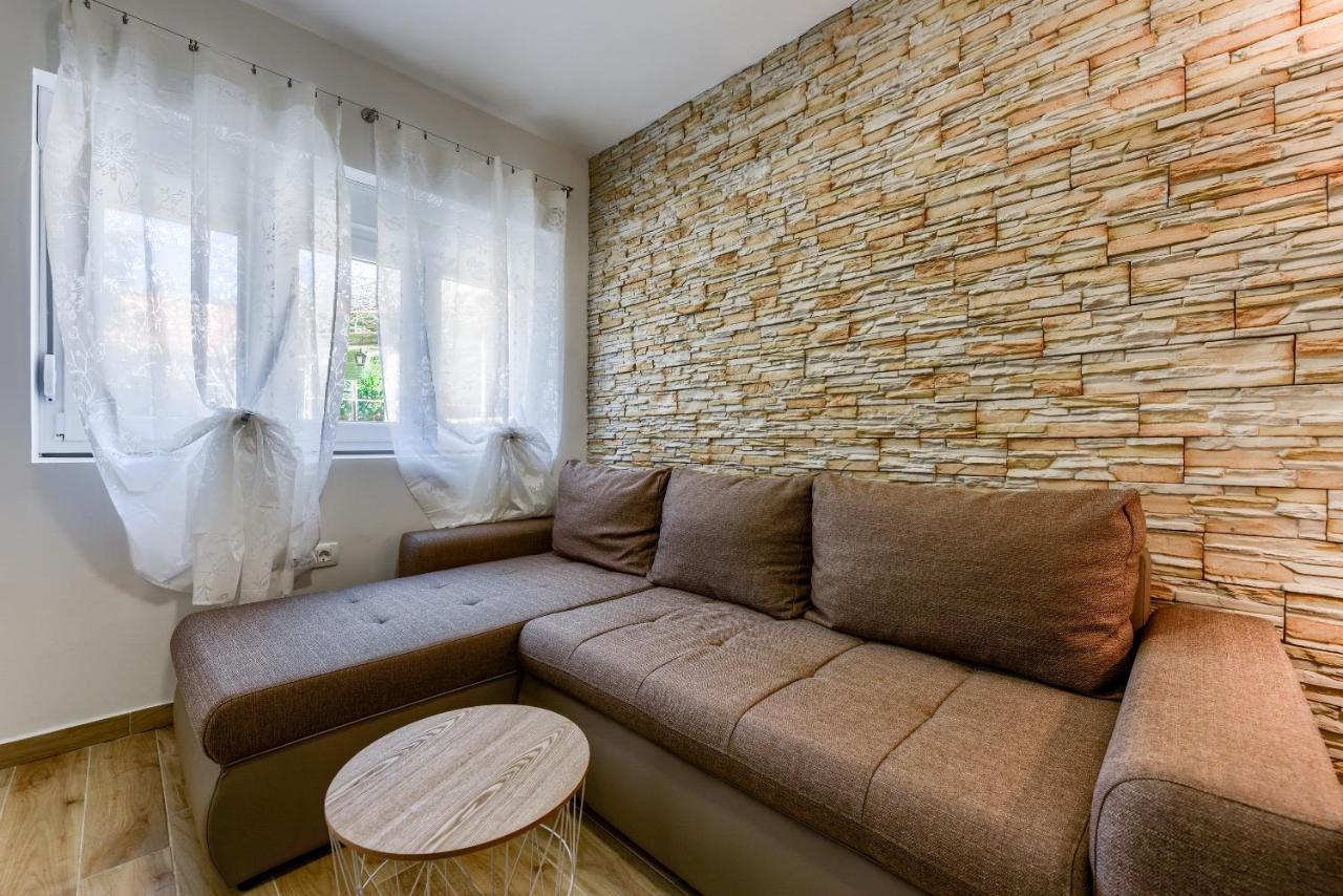 Apartment Yula Zadar Buitenkant foto